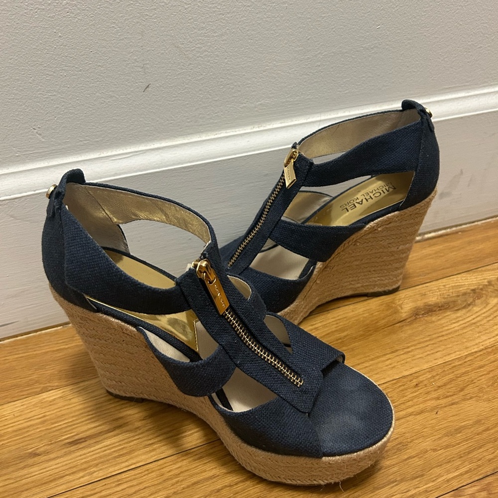 Michael Kors navy blue Wedge espadrille Sandals size 6
